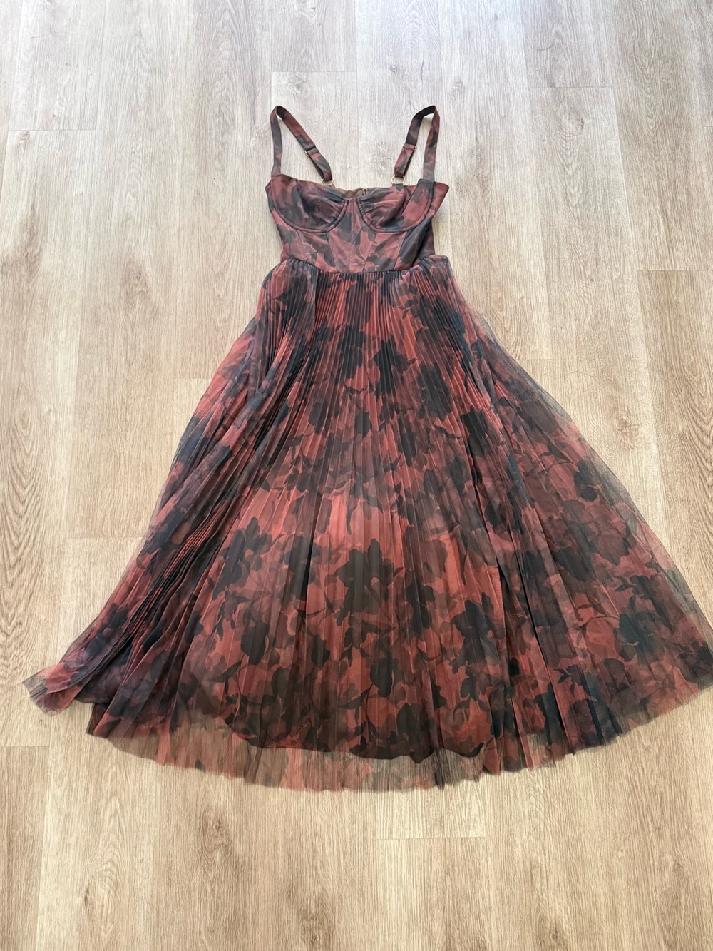 hutch willa brown & black floral pleated tulle maxi gown dress size small NEW